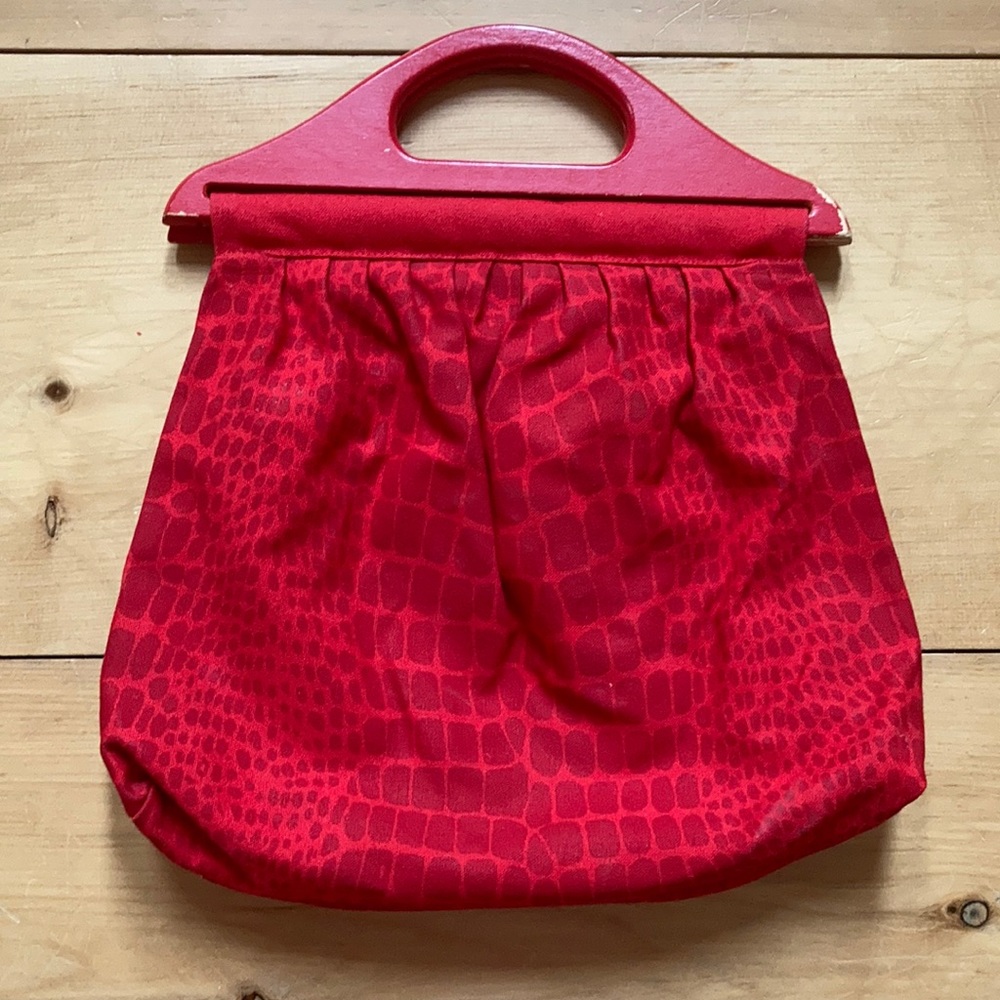 Canvas and wood hand bag